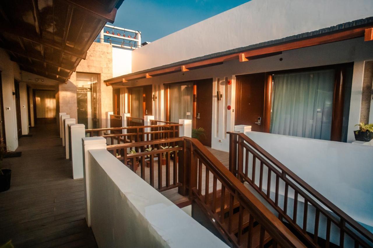Mandarin White Sand Boracay Manoc-Manoc Екстер'єр фото