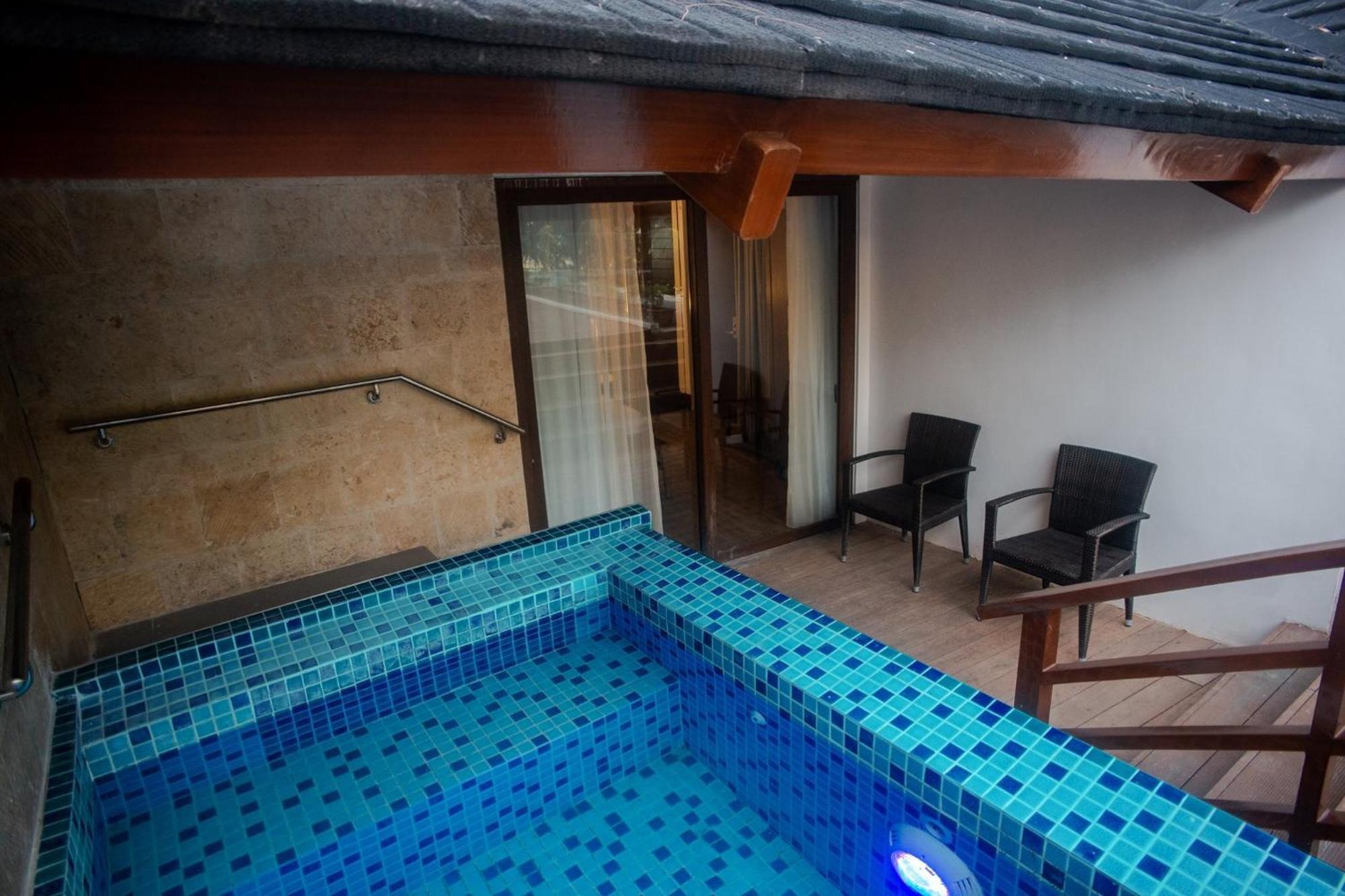 Mandarin White Sand Boracay Manoc-Manoc Номер фото